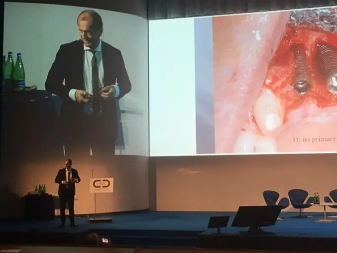 Dr. Norbert Haßfurther als Referent beim SMS-Implantologie-Kongress in Australien.